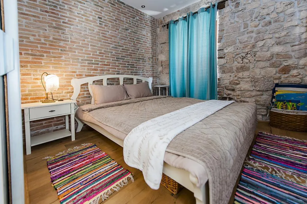 Apartment Constantini Rovigno 0*,  Croazia