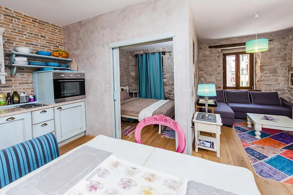 Apartment Constantini Rovigno 0*,